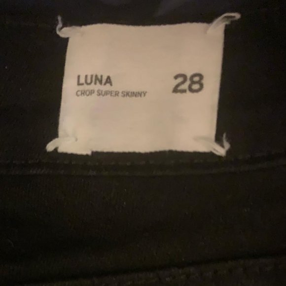 New HUDSON Luna Super Skinny jeans w/gold chainlink trim - Picture 4 of 7